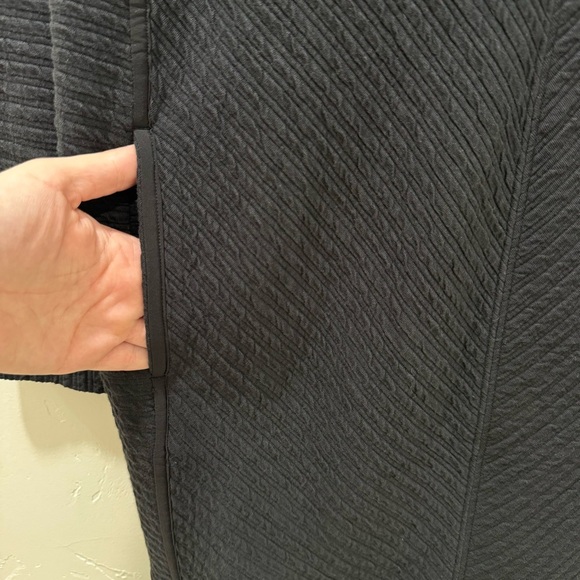 Lululemon On Repeat Dress Black Long-Sleeve Textured Removable Collar Women's 6 - Picture 10 of 15